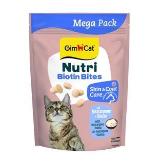 Витамизированное лакомство GimCat Nutri Biotin Bites для взрослых котов, с маскарпоне и биотином 425 г G-419695 фото